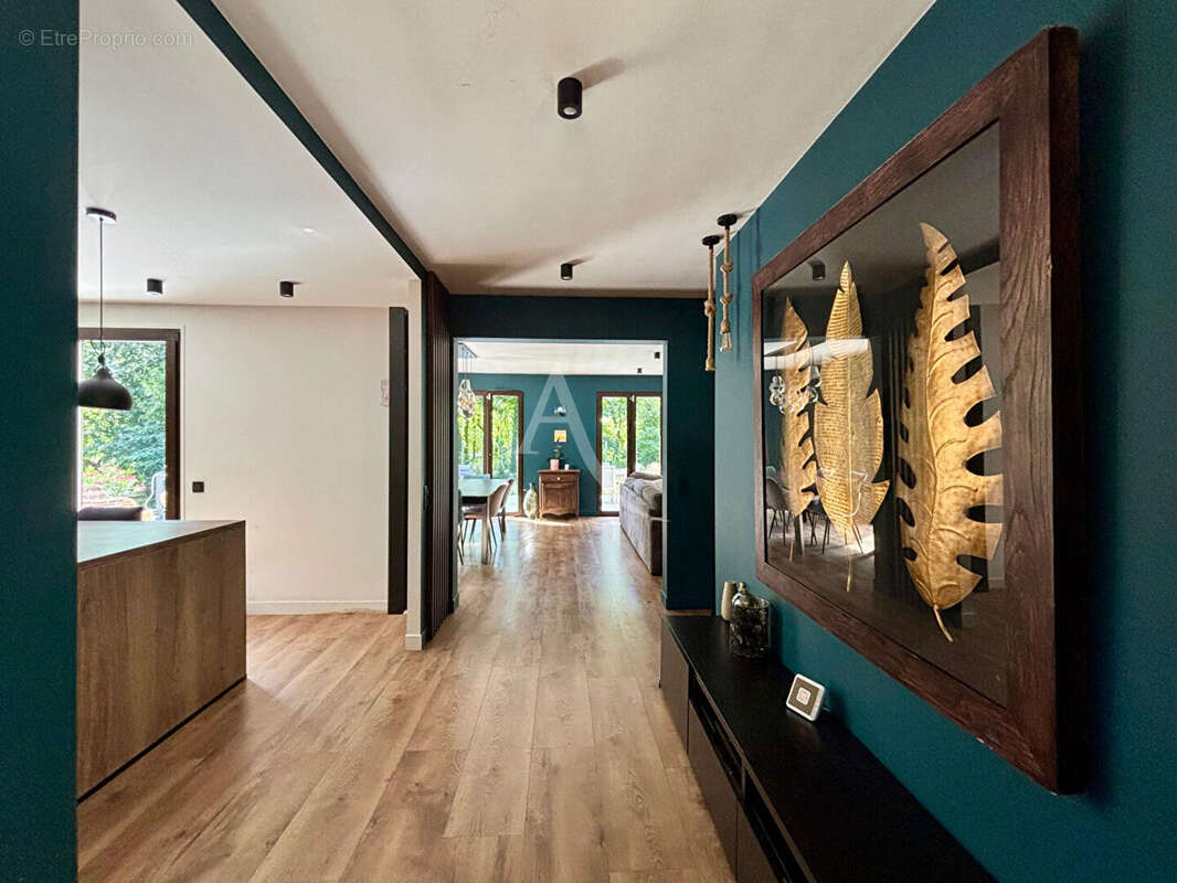 Maison à NEUVILLE-SUR-OISE