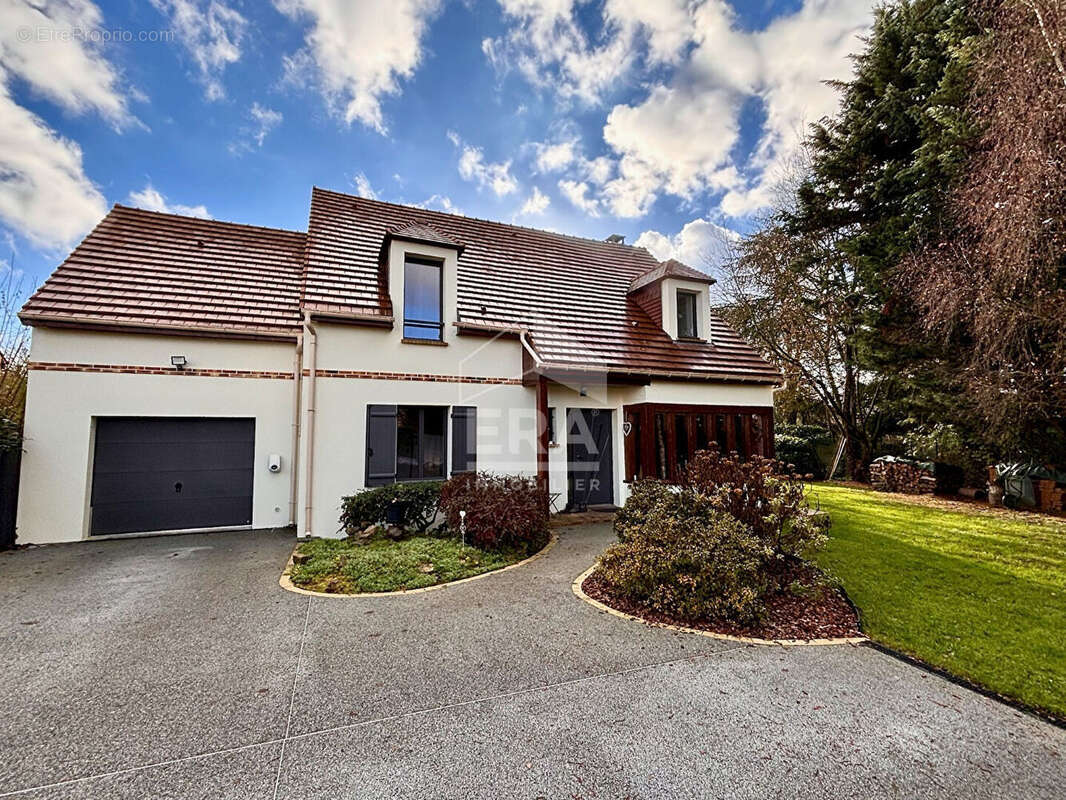 Maison à GRISY-SUISNES