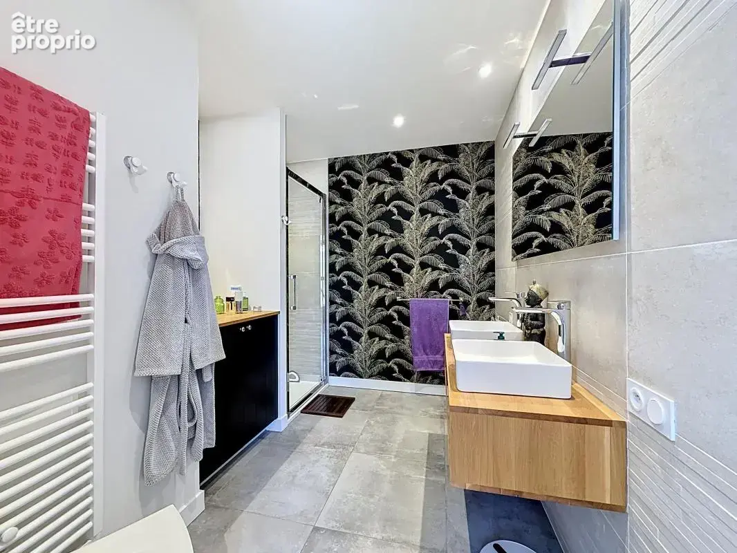 Maison À Vendre : Île de Ré – Villa contemporaine rare avec suites et piscine à La Flotte - photo 10