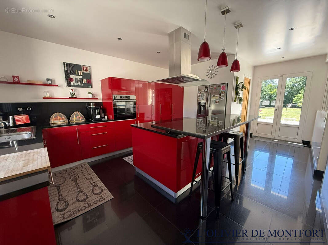 Maison à LES ESSARTS-LE-ROI