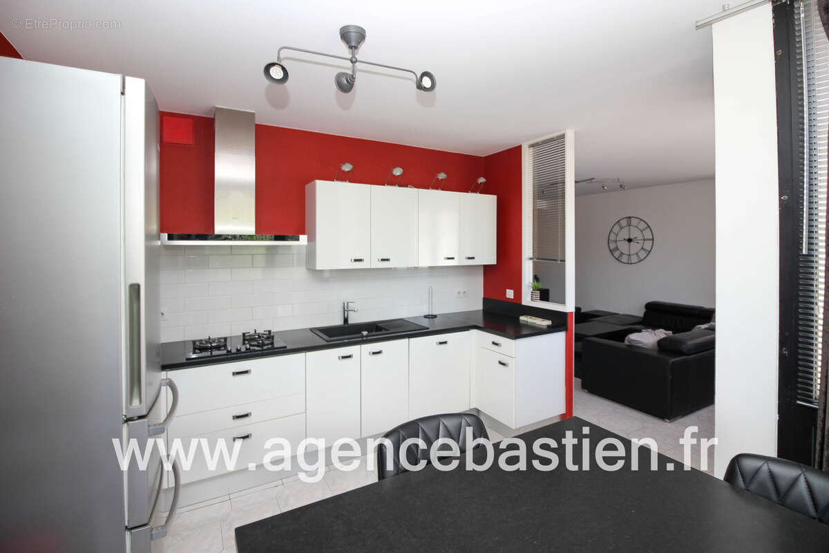 Appartement à VERSONNEX