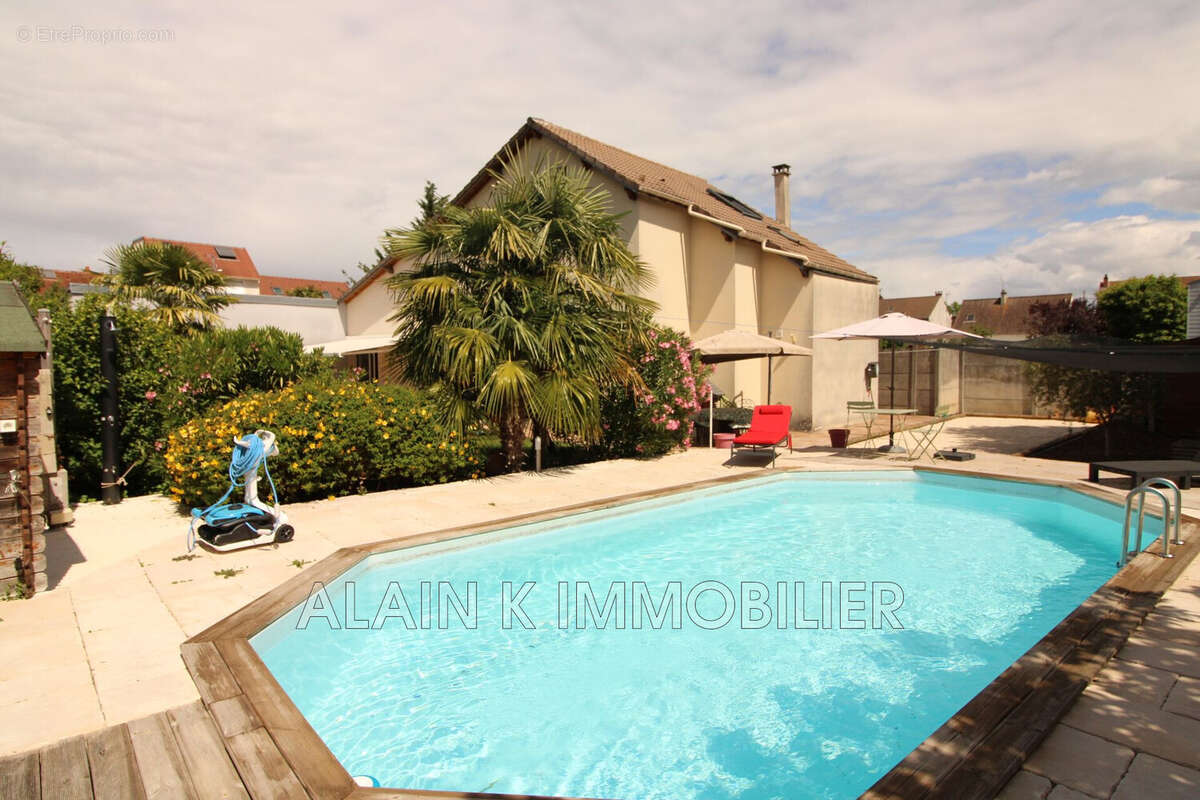 Maison 160 m² à Chilly-Mazarin  - photo 2