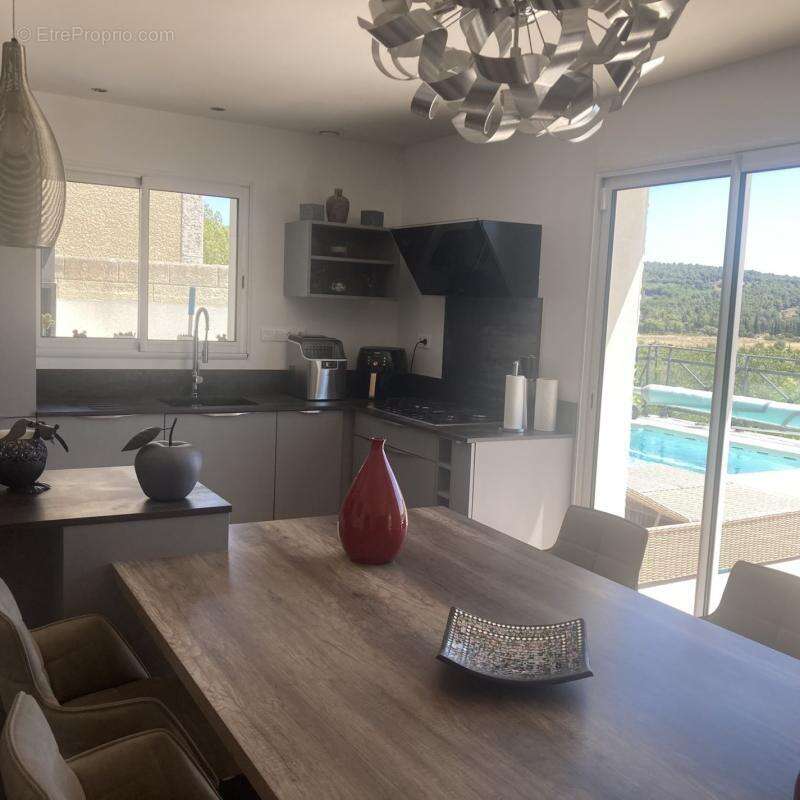 Maison 170 m² à Narbonne  - photo 4