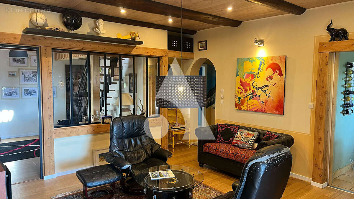 Maison à LA ROQUEBRUSSANNE