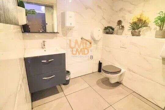 Commerce à PLAN-DE-CUQUES