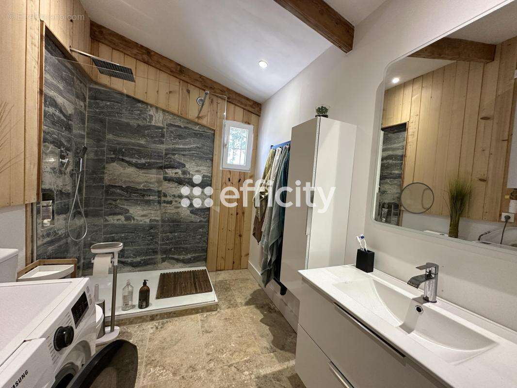 Maison 121 m² à Martigues  - photo 13