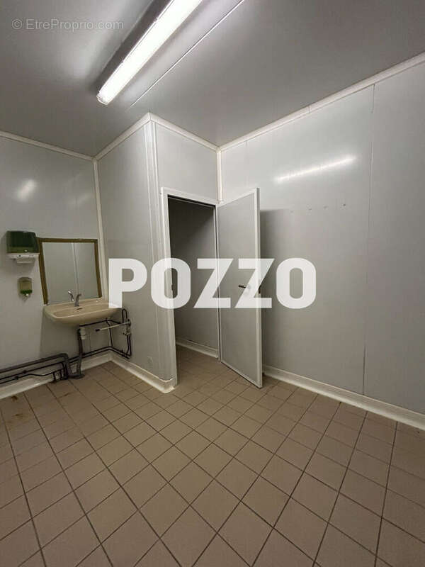 Commerce à SAINT-QUENTIN-SUR-LE-HOMME