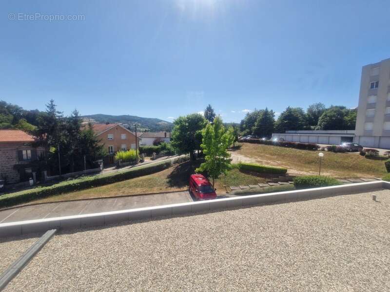 Appartement à UNIEUX