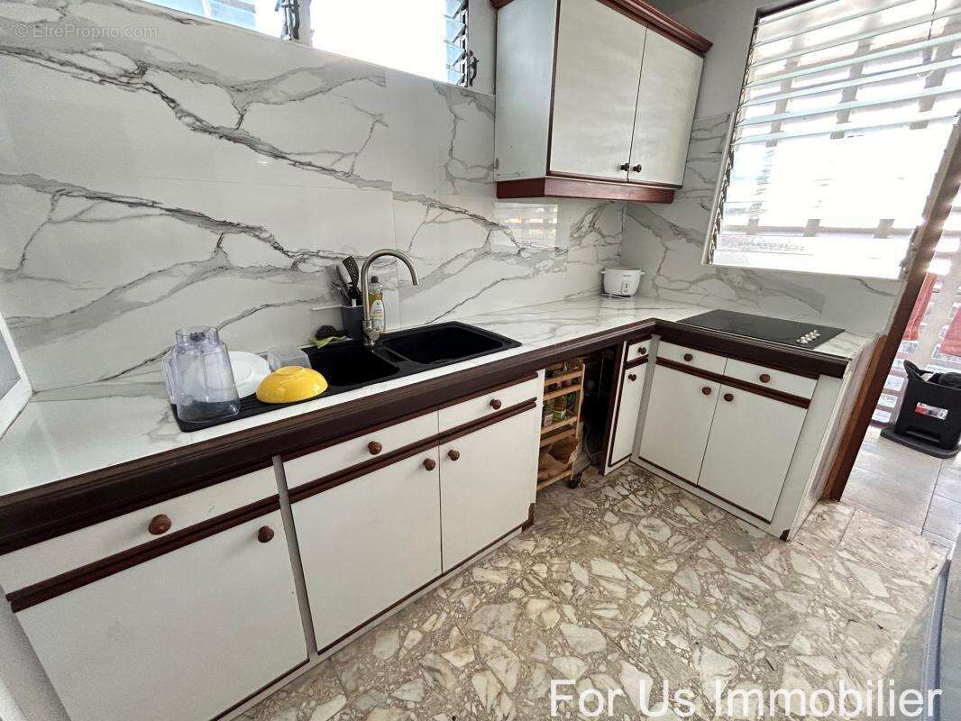 Appartement à POINTE-A-PITRE