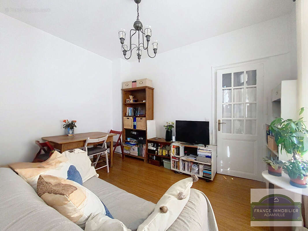 Maison à SAINT-MAUR-DES-FOSSES