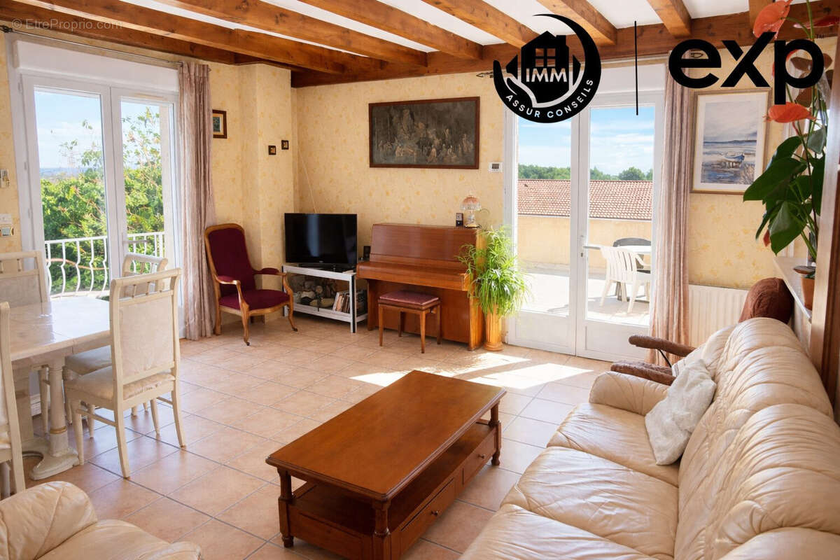 Maison à SAINT-LAURENT-DE-MURE