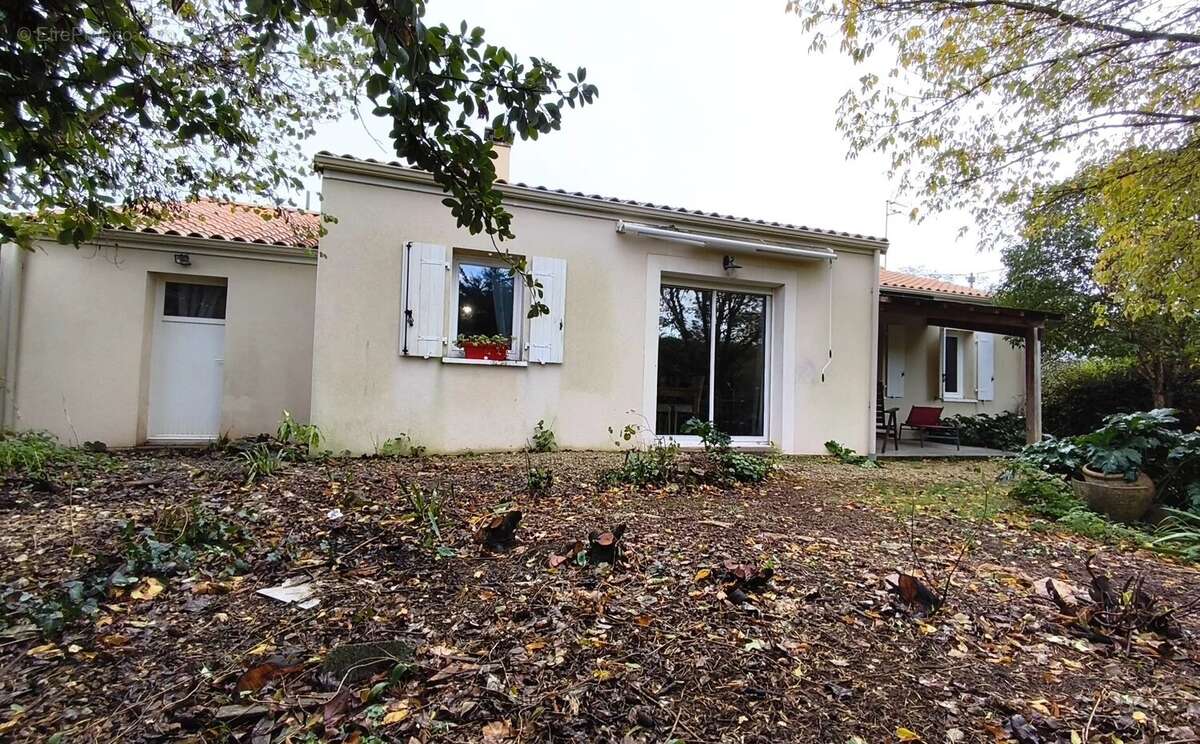 Maison à VOUNEUIL-SOUS-BIARD