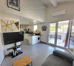 Maison à VIC-LA-GARDIOLE