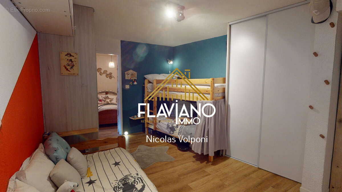 Appartement à LES THUILES