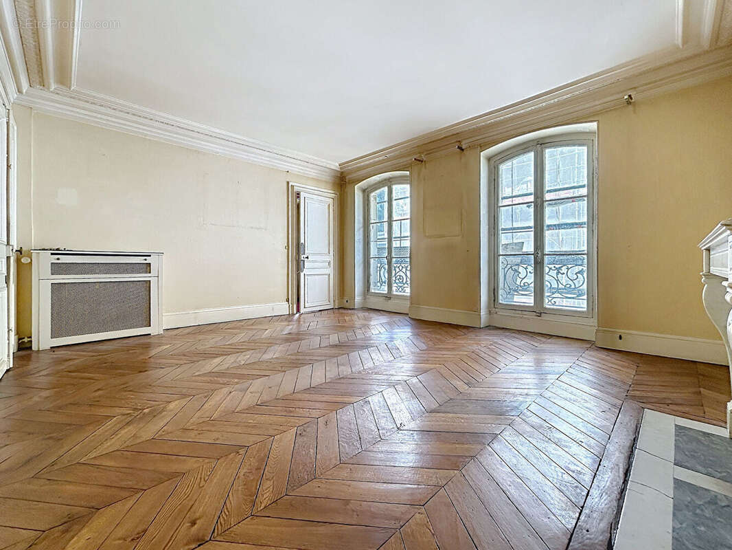 Appartement à PARIS-9E