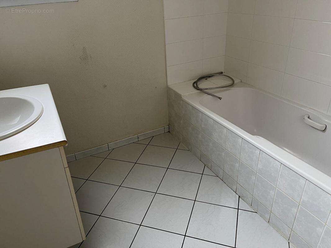 Maison à TORCE-VIVIERS-EN-CHARNIE