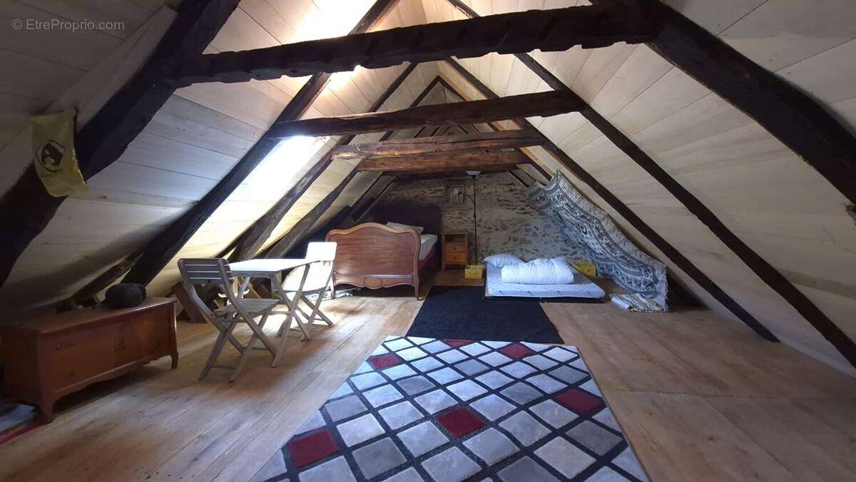 Maison à ESTAING