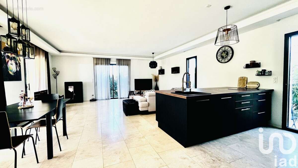 Photo 4 - Maison à PUGET-SUR-ARGENS