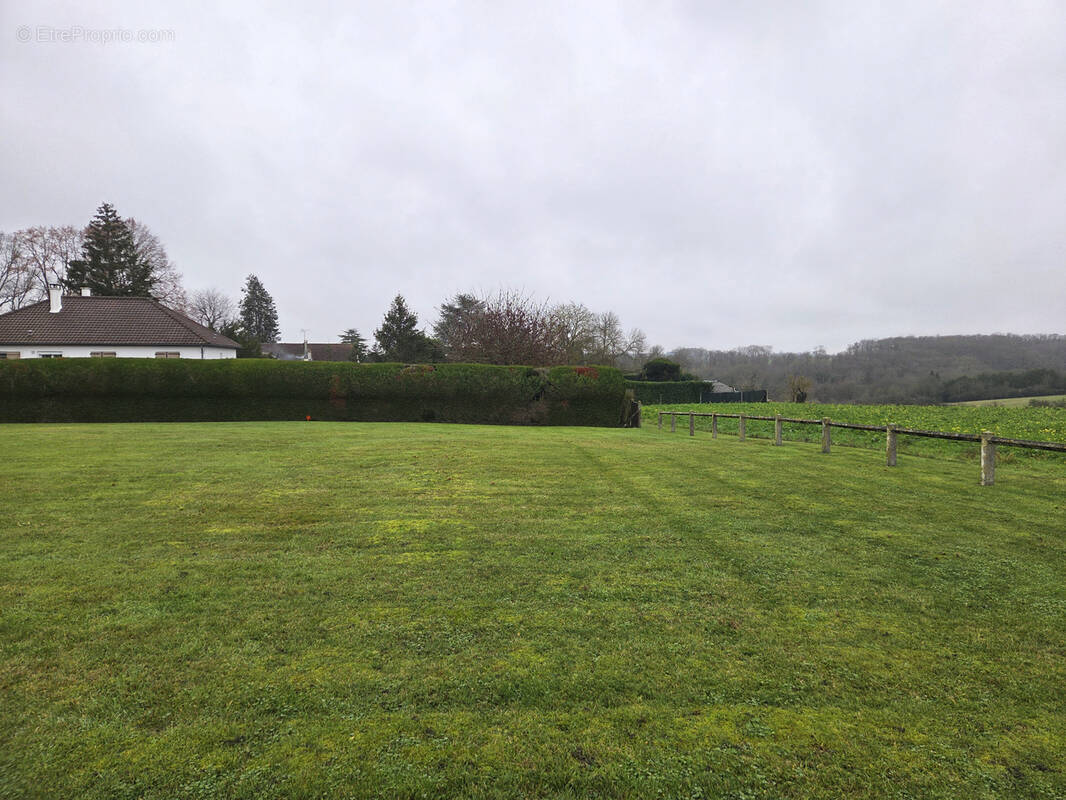 Terrain à DAMMARTIN-EN-SERVE