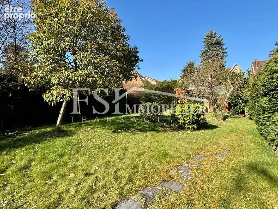 Maison d'Architecte - Saint Leu La Foret 7 pièces 149 m2 - Proche gare - secteur pavillonnaire - photo 13