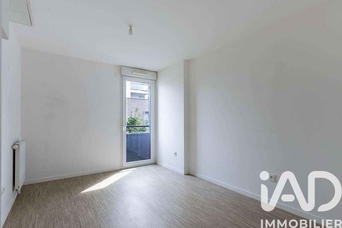 Photo 9 - Appartement à GENNEVILLIERS