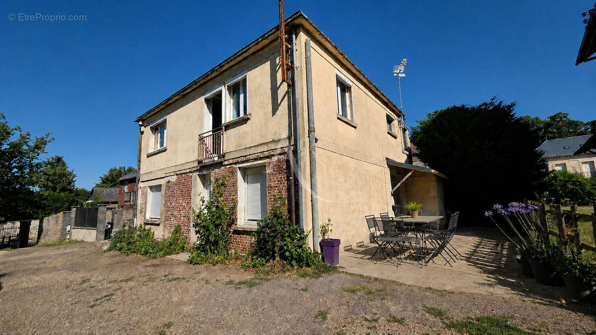 Appartement à ETREPAGNY