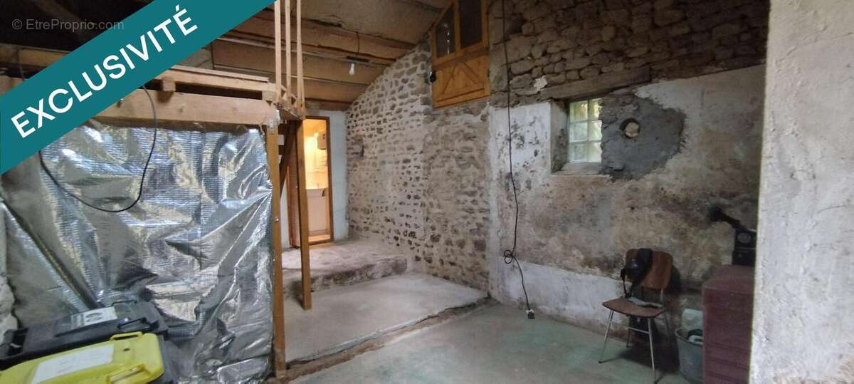 Maison 100 m² à Saint-Vaury  - photo 9
