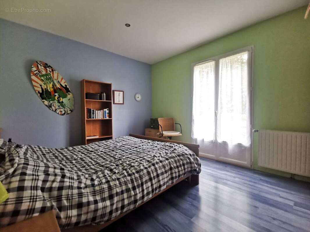 Maison à SAINT-SEBASTIEN-DE-MORSENT