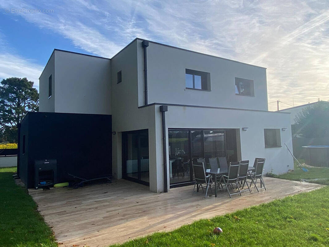 Maison à MONTERBLANC