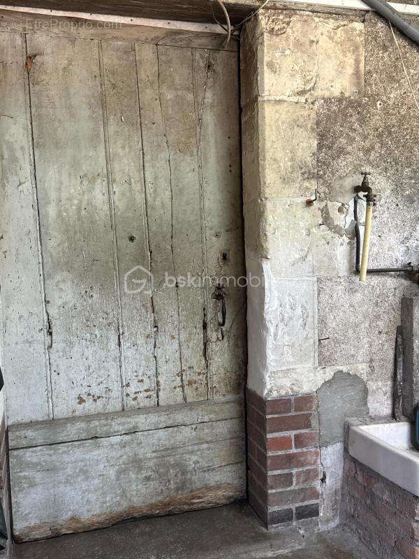 Élégante maison bourgeoise fin XIXe, début XXe siècle  à rénover, avec dépendance et terrain de plus de 1 000m2 - photo 9
