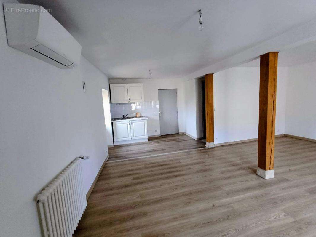 Maison à AISY-SUR-ARMANCON