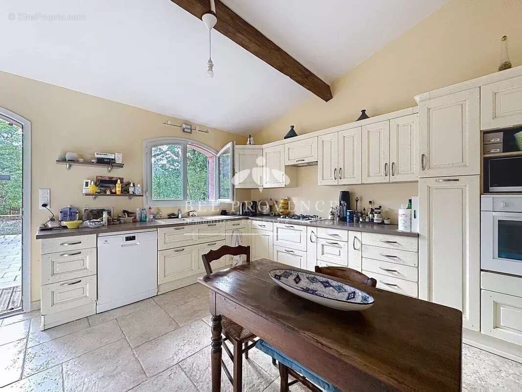 Maison à BESSE-SUR-ISSOLE