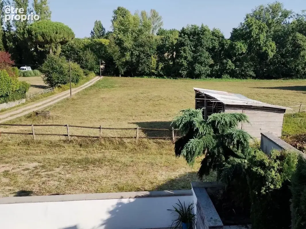Maison moderne avec piscine dans un cadre calme - photo 18