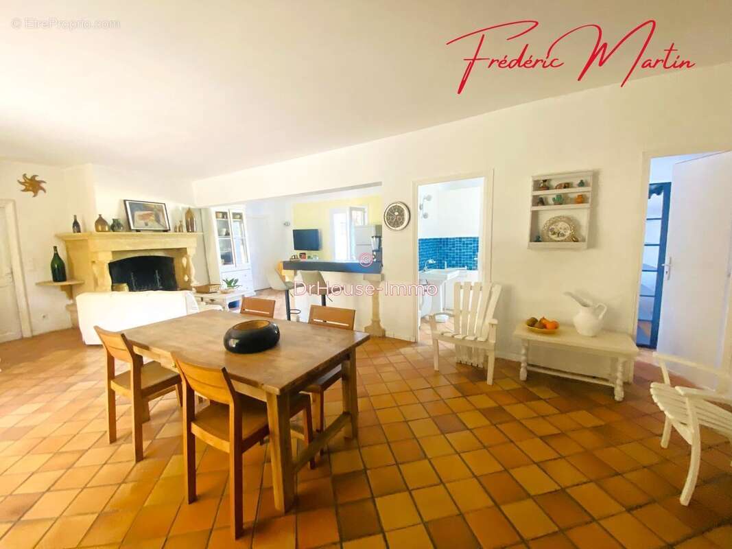 Maison 300 m² à Uzes  - photo 49