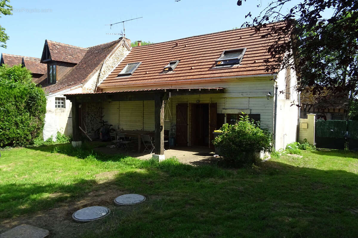 Maison à BROU