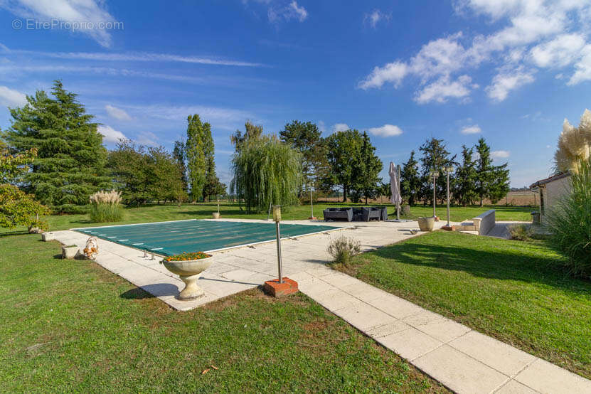 Maison à DAMPIERRE-EN-GRACAY