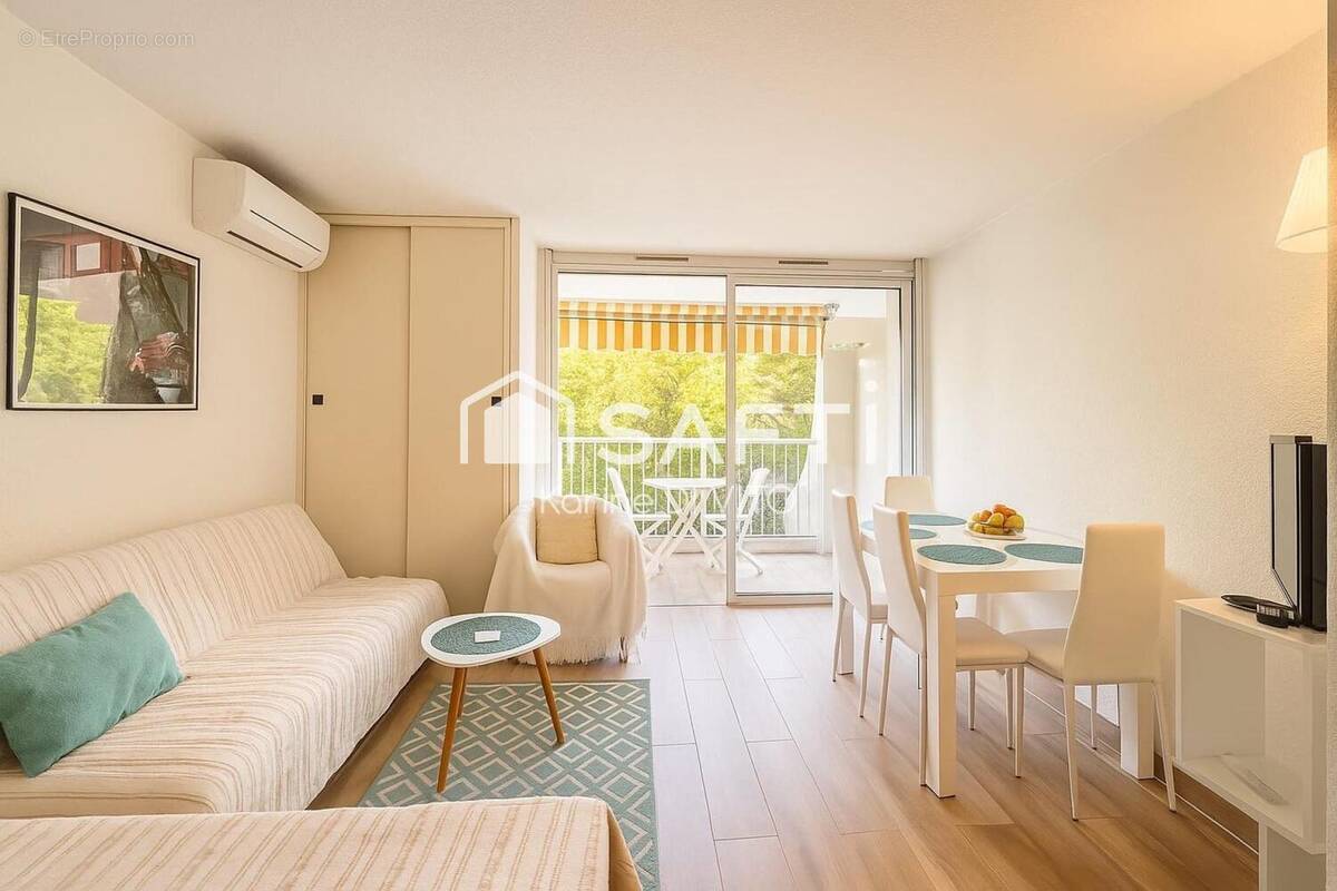 Photo 1 - Appartement à SAINT-RAPHAEL