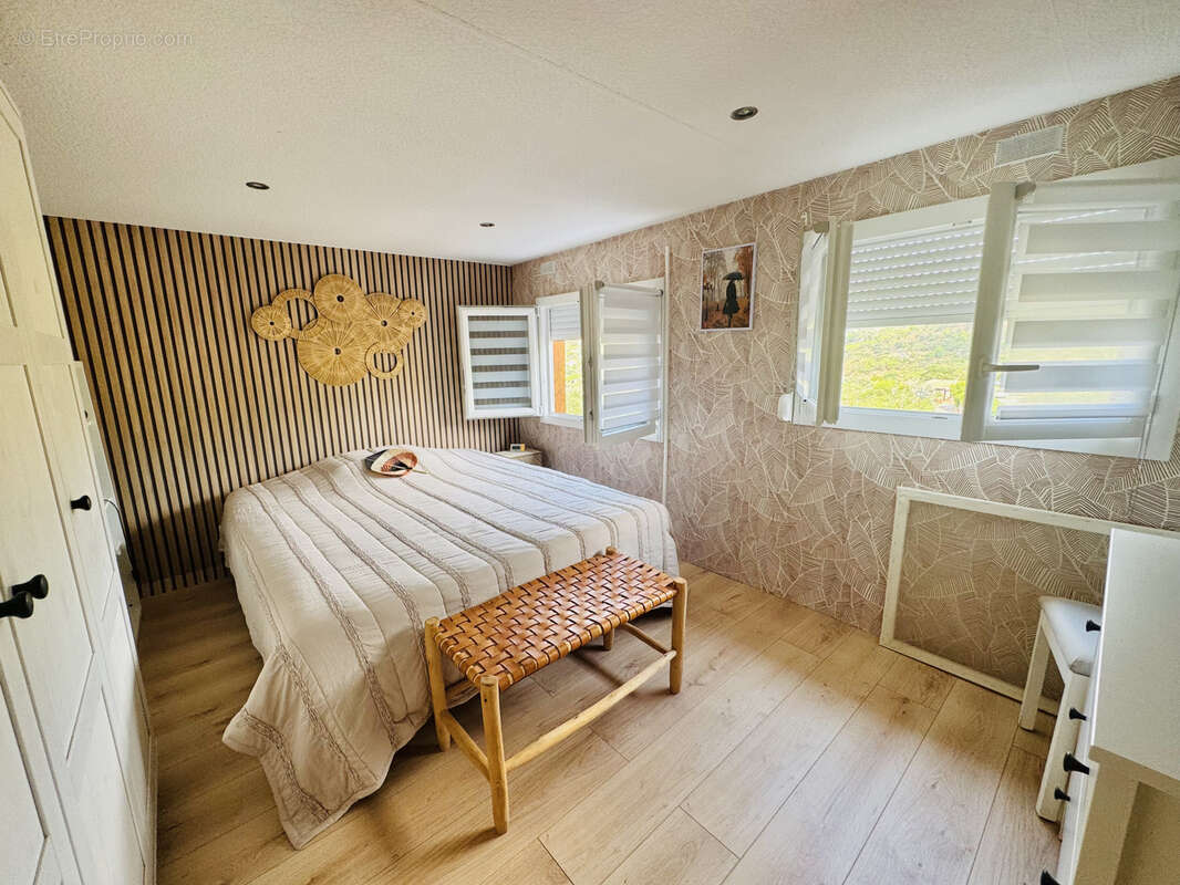 Maison à BORMES-LES-MIMOSAS