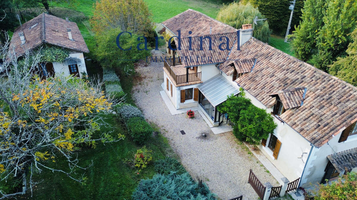 Maison à COURSAC