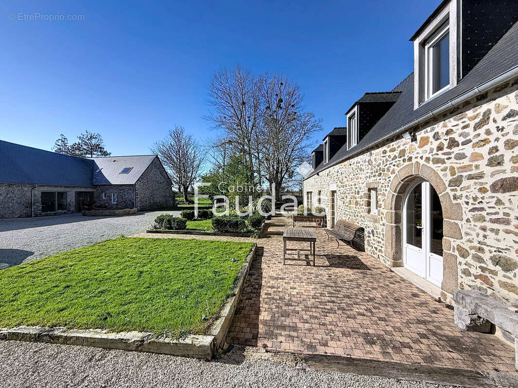 Maison à BLAINVILLE-SUR-MER