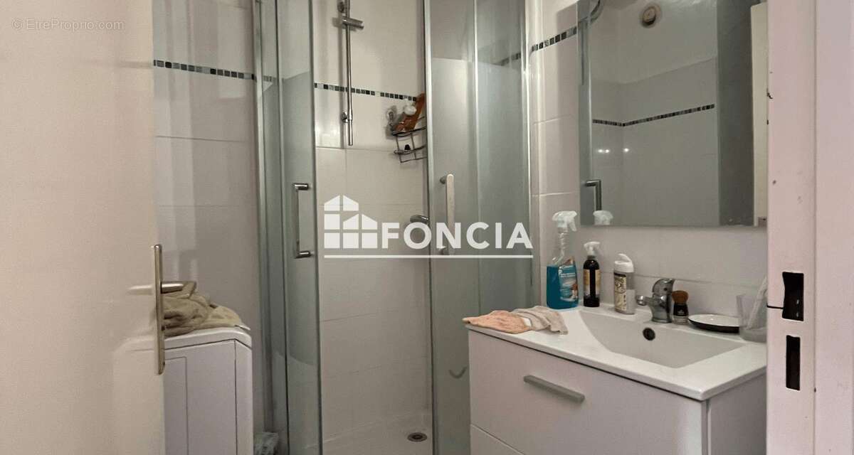 Appartement à SAINT-CYR-SUR-MER