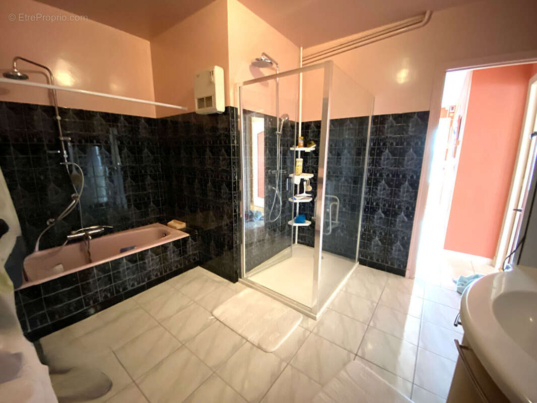 Maison à SAINT-JULIEN-DU-SAULT