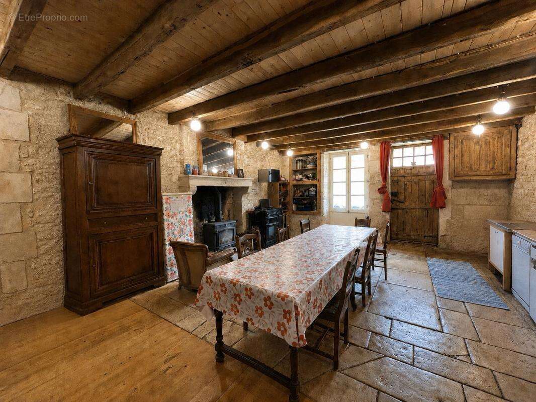 Maison à SAUZE-VAUSSAIS
