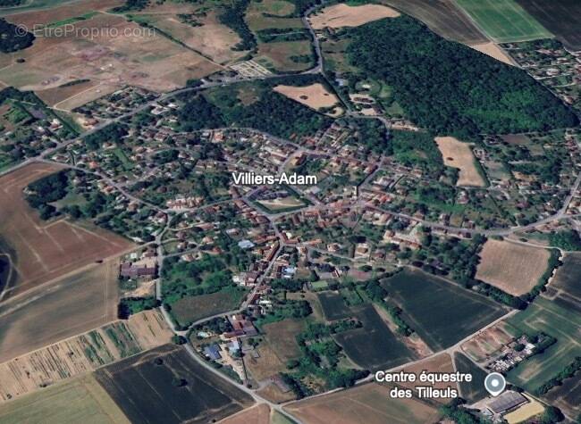 Terrain à VILLIERS-ADAM