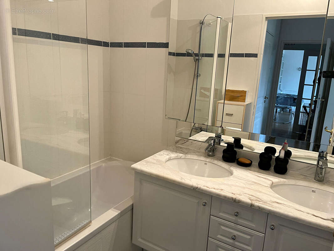 Appartement à LE PLESSIS-ROBINSON