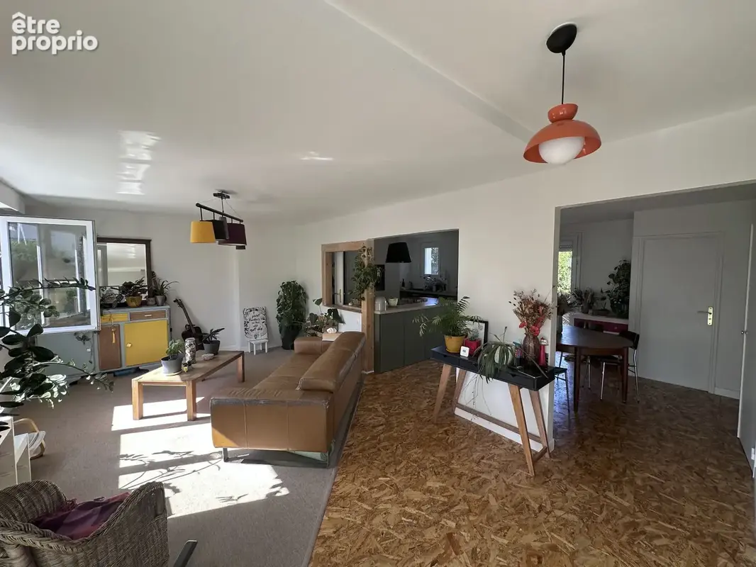 Maison à vendre 5 pièces AVRILLE (49) - photo 2