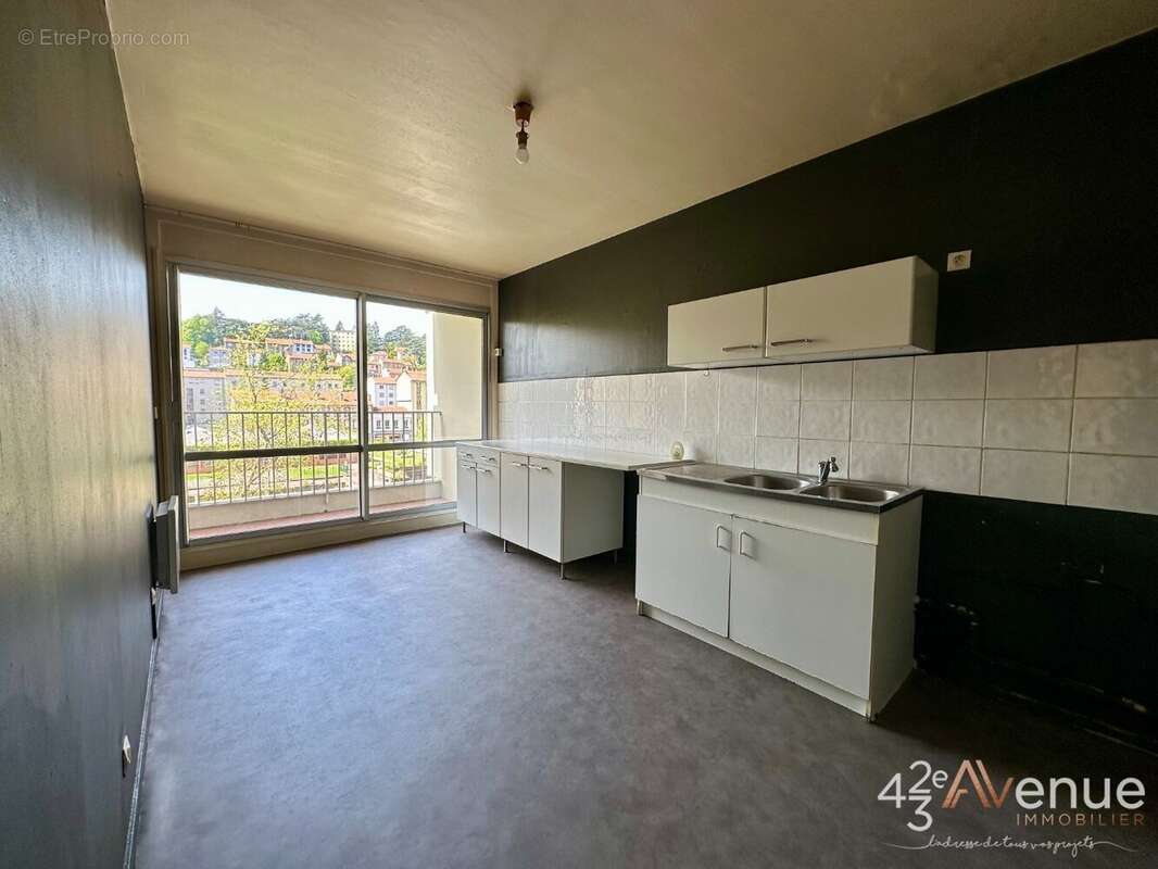 Appartement 103 m² à Saint-Etienne  - photo 5
