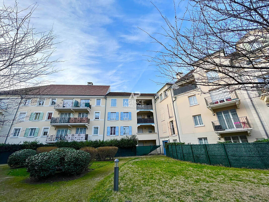 Appartement à VAUREAL