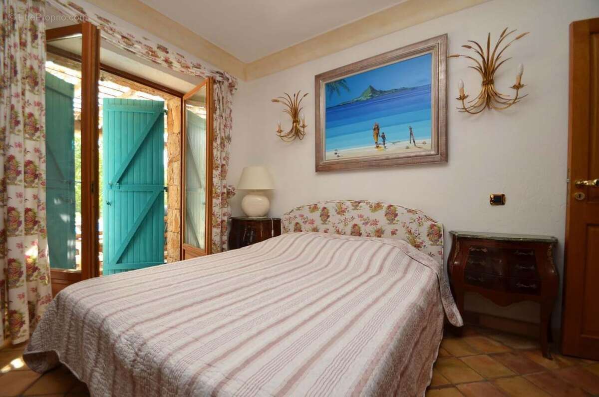 Maison à FIGANIERES