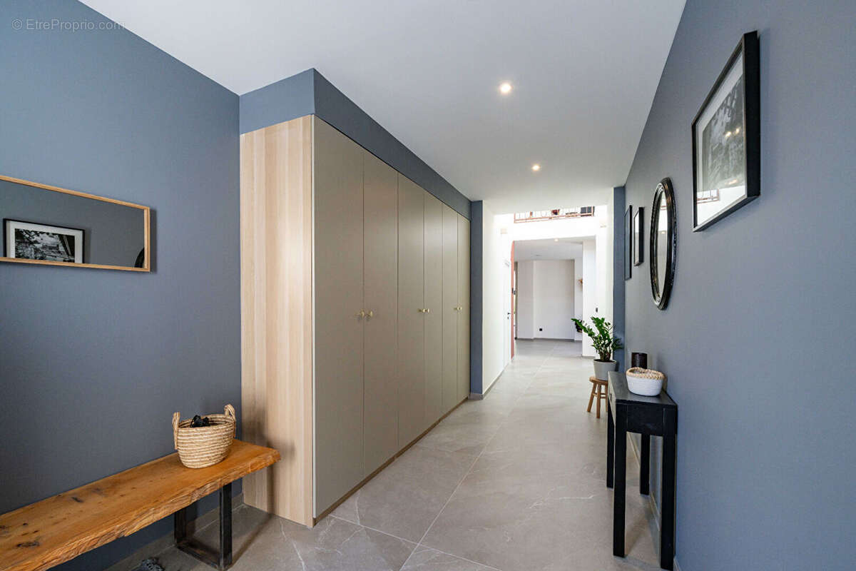 Maison renovée avec piscine 252 m² - proche bezannes - photo 7